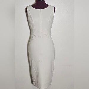 Elegant White Sleeveless Dress